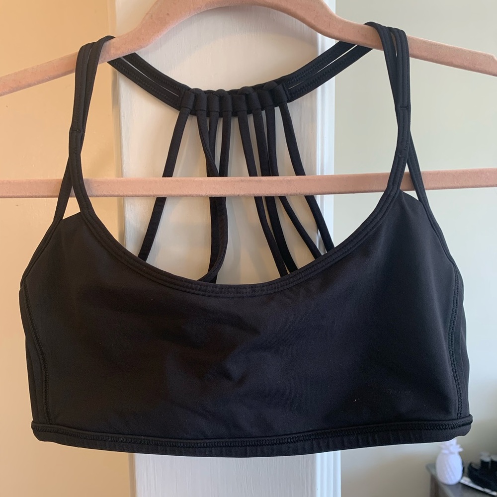 Lululemon sports bra size 6